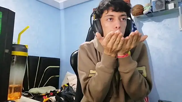 Snapshot of Dark_DesireX chatting on December 4, 10:07 pm Dark DesireX online show from December 4, 10:07 pm