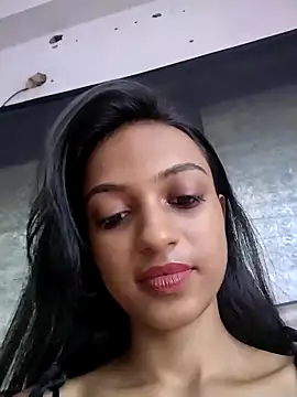 Your-Kitkat online show from October 4, 8:01 am