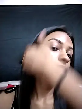 Your-Kitkat online show from October 18, 9:15 pm