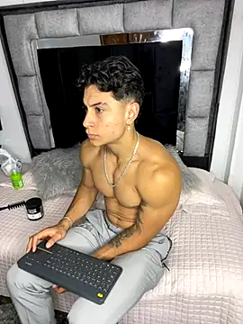 Snapshot of MR_MUSCLE chatting on October 31, 11:44 am MR MUSCLE online show from October 31, 11:44 am