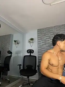 Snapshot of MR_MUSCLE chatting on December 14, 8:24 pm MR MUSCLE online show from December 14, 8:24 pm