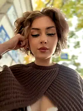 KellyKeler online show from November 6, 1:01 pm