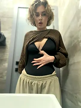 KellyKeler online show from November 18, 12:31 pm