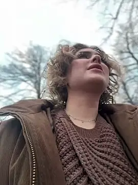 KellyKeler online show from December 19, 1:18 pm