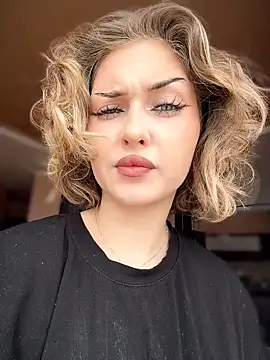 KellyKeler online show from April 5, 10:34 am