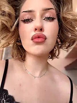 KellyKeler online show from April 23, 11:09 am