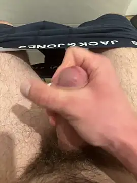 Snapshot of hugehairycock_98 chatting on October 3, 5:21 pm hugehairycock 98 online show from October 3, 5:21 pm