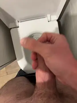 Snapshot of hugehairycock_98 chatting on November 30, 10:36 pm hugehairycock 98 online show from November 30, 10:36 pm