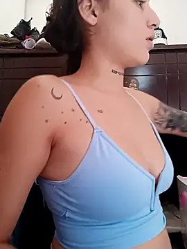 Arii collins1 online show from November 5, 5:57 pm