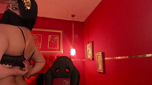 Snapshot of Anissa_Ali chatting on February 14, 10:12 am Anissa Ali online show from February 14, 10:12 am