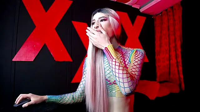 Snapshot of abrilbigcock chatting on October 5, 4:00 am abrilbigcock online show from October 5, 4:00 am