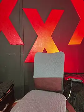 abrilbigcock online show from April 9, 1:05 am