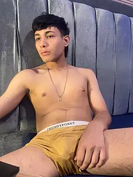 cody fox10 online show from April 1, 8:06 pm