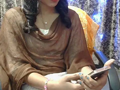 Snapshot of lovely_soniya chatting on November 27, 7:10 am lovely soniya online show from November 27, 7:10 am