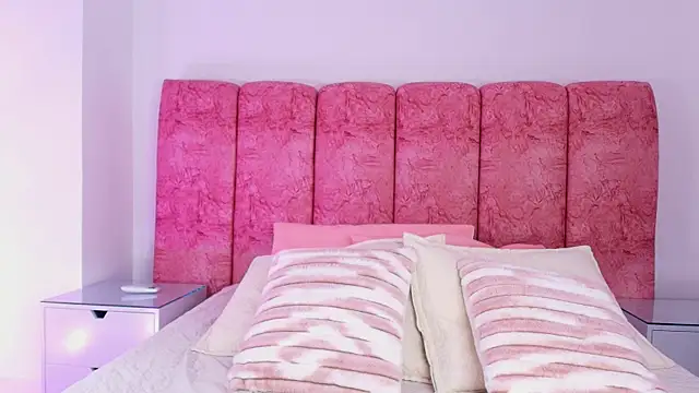 emmacurvy online show from November 26, 3:07 am