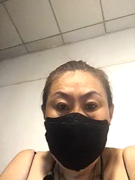 Snapshot of Loer558 chatting on November 7, 12:10 am Loer558 online show from November 7, 12:10 am