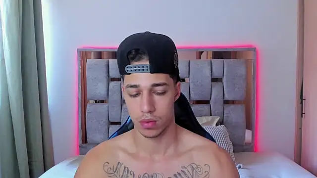 orionblaze69  online show from June 11, 2:37 pm