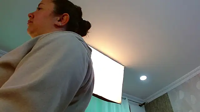 elamurray online show from November 25, 11:21 am