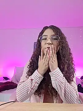 Snapshot of hannacutegod chatting on September 19, 7:10 am hannacutegod online show from September 19, 7:10 am