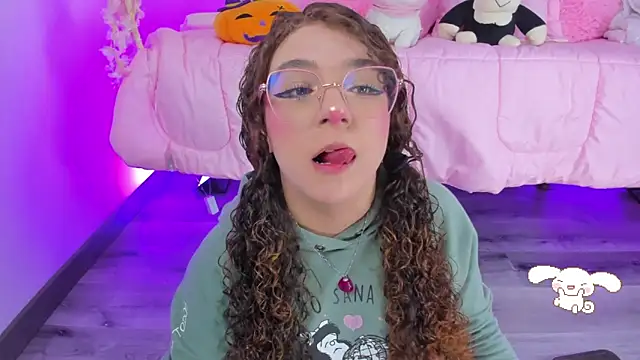 Snapshot of hannacutegod chatting on October 3, 6:10 am hannacutegod online show from October 3, 6:10 am