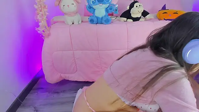hannacutegod online show from April 18, 5:55 am