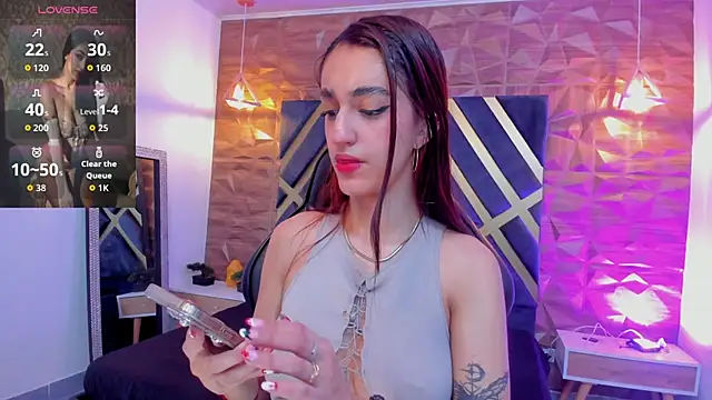 Snapshot of LexiVie_ chatting on October 14, 11:16 pm LexiVie online show from October 14, 11:16 pm