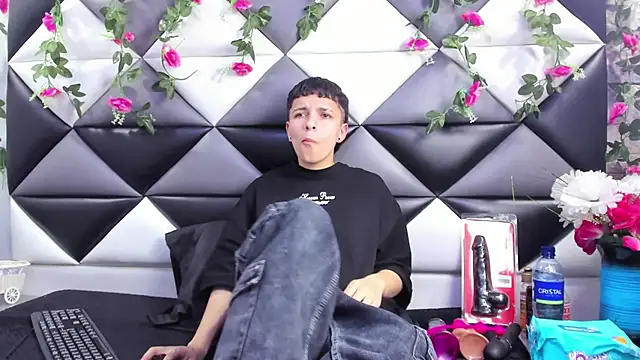 Snapshot of Megan_Thompson_ chatting on September 21, 2:24 am Megan Thompson  online show from September 21, 2:24 am