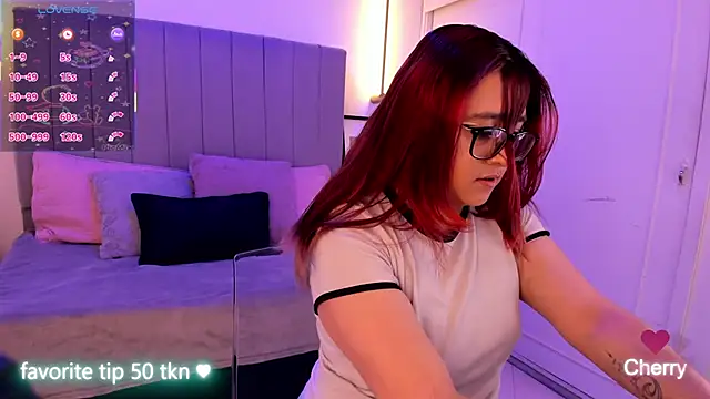 Snapshot of Cherry_blush_ chatting on September 17, 8:10 pm Cherry blush  online show from September 17, 8:10 pm