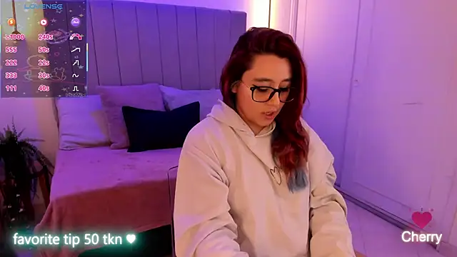 Snapshot of Cherry_blush_ chatting on September 18, 7:49 pm Cherry blush  online show from September 18, 7:49 pm