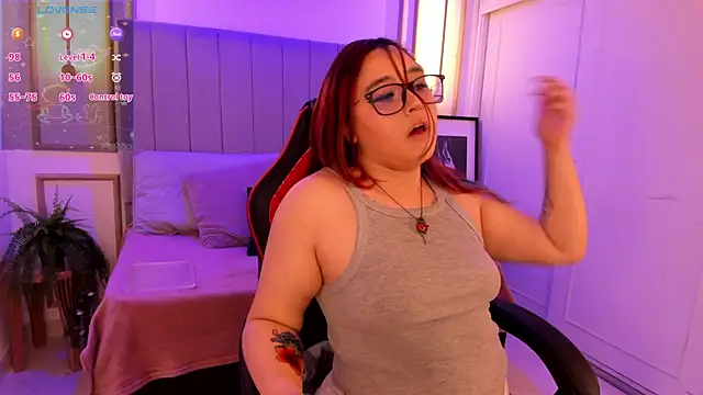 Snapshot of Cherry_blush_ chatting on September 22, 7:38 pm Cherry blush  online show from September 22, 7:38 pm