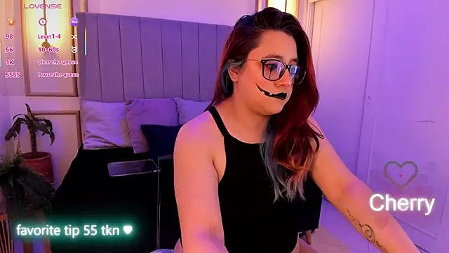 Snapshot of Cherry_blush_ chatting on October 7, 7:55 pm Cherry blush  online show from October 7, 7:55 pm