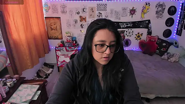 Cherry blush  online show from April 22, 9:49 pm