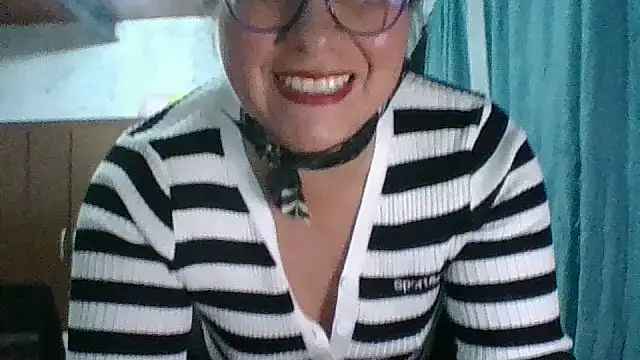 scarlett widow  online show from September 23, 3:09 am