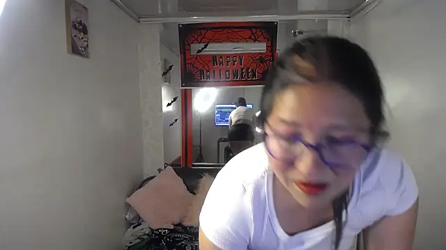 scarlett widow  online show from October 19, 2:56 am