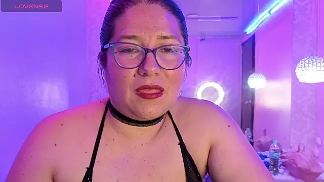 scarlett widow  online show from May 27, 3:36 am