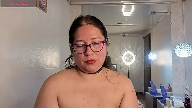 scarlett widow  online show from June 2, 2:57 am