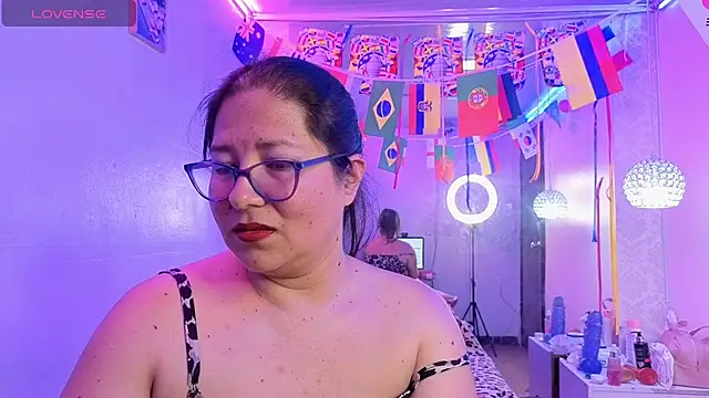 scarlett widow  online show from June 29, 12:06 am