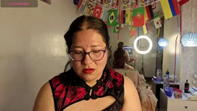 scarlett widow  online show from July 18, 3:33 am