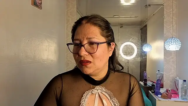 scarlett widow  online show from July 20, 3:32 am