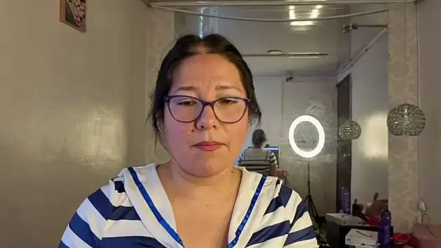 scarlett widow  online show from August 2, 4:49 pm