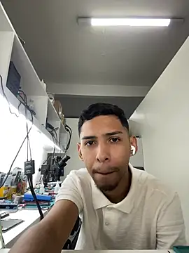 Oqui online show from April 22, 6:42 pm