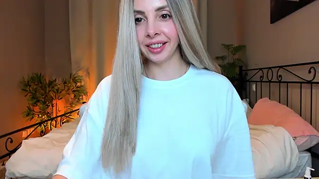 VelvetEliza online show from March 10, 9:20 pm