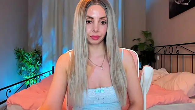 VelvetEliza online show from April 4, 8:28 pm