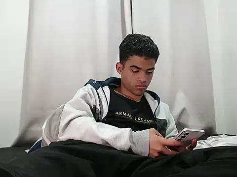 camillo beischel  online show from October 23, 7:01 pm