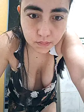 Snapshot of SweettyNaugthy chatting on October 2, 10:22 am SweettyNaugthy online show from October 2, 10:22 am