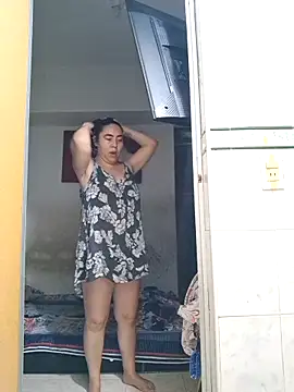 Snapshot of SweettyNaugthy chatting on October 3, 10:34 am SweettyNaugthy online show from October 3, 10:34 am