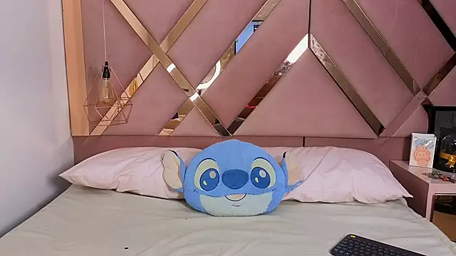 Snapshot of Sthephany_grand chatting on September 17, 4:19 pm Sthephany grand online show from September 17, 4:19 pm