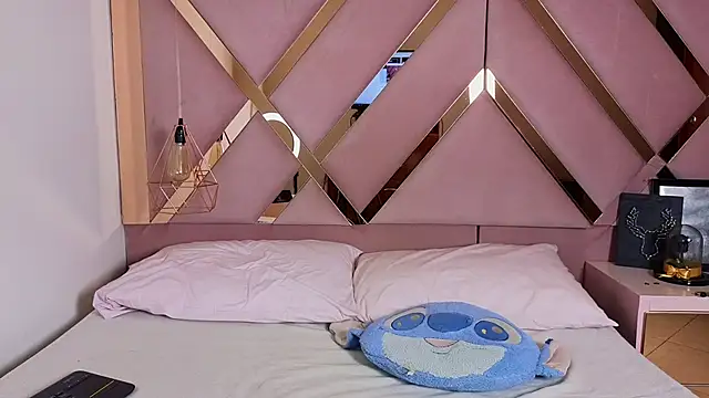 Snapshot of Sthephany_grand chatting on October 17, 5:59 pm Sthephany grand online show from October 17, 5:59 pm