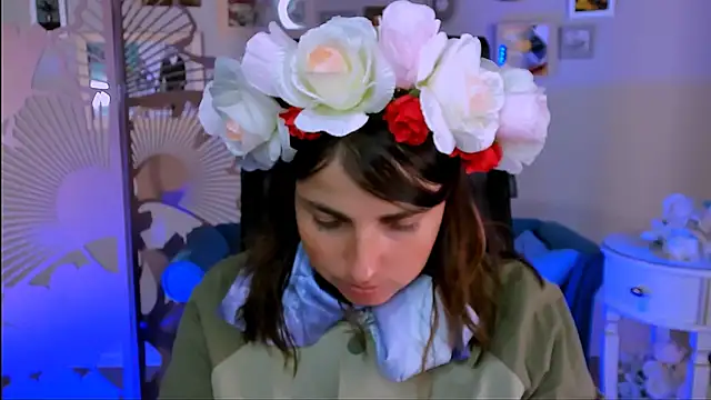 Snapshot of MartaEdams chatting on September 15, 6:13 am MartaEdams online show from September 15, 6:13 am