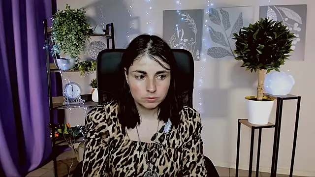 MartaEdams online show from April 1, 1:41 pm